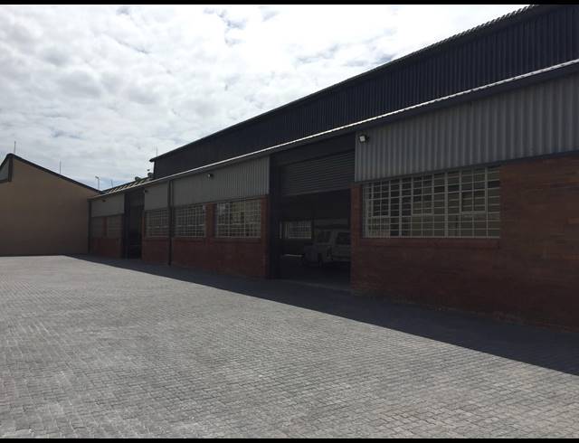 706M² FACTORY TO LET IN BEACONVALE